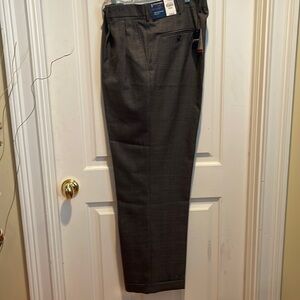 NWT Stafford gray plaid pants